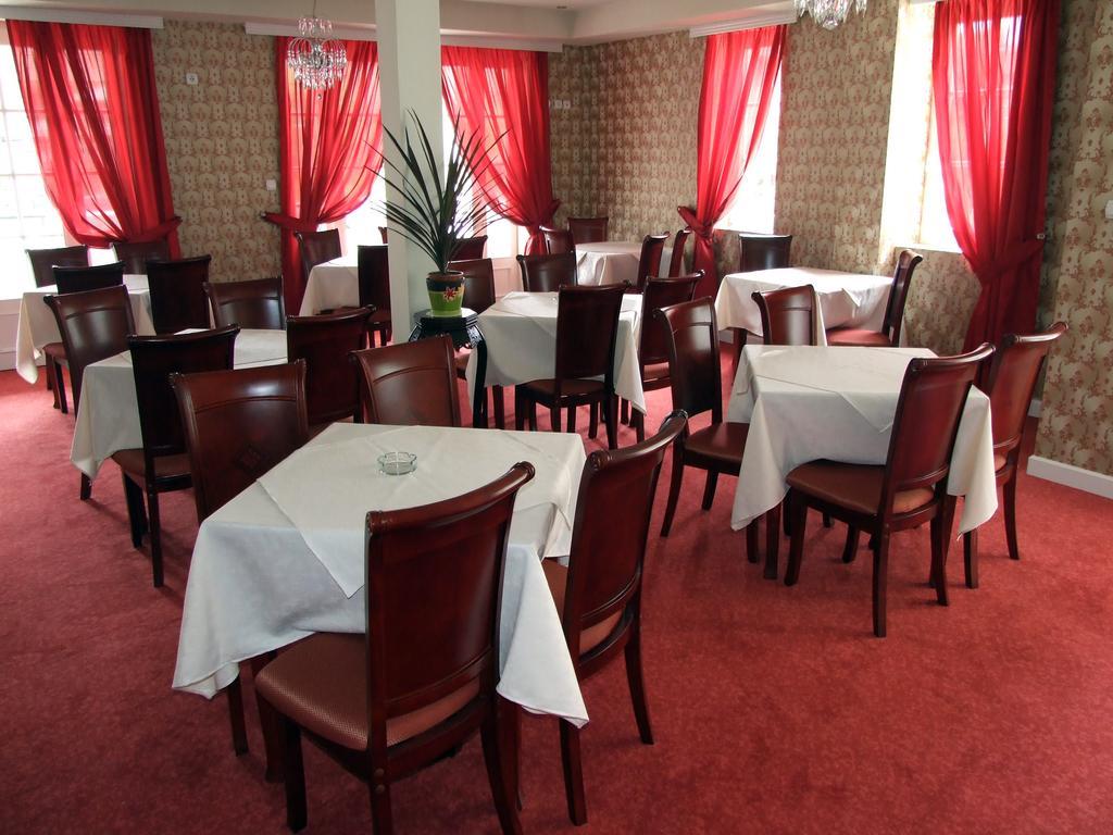 Hotel Kralj Vrnjačka Banja Buitenkant foto